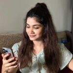 Jasnya Jayadeesh Instagram - Posting some random dumb pics 😁❤️comment ur fav 😜 📸 @neethu_jayan2 ❤️😘