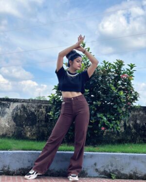 Jasnya Jayadeesh Instagram - Believe in yourself and you’re halfway there. 🤍
.
Pc @arun_anedath 🤍