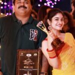Jasnya Jayadeesh Instagram - Viral creators award 🥇 for Mamanum Molum 🥰❤️ @arun_anedath ❤️ Pc @sajeesh_blackstone ❤️❤️ @manappuram_beach_festival @xpressionzmedia . #insta #instagood #instapost #instamood ##instaphoto #instalike #instafashion #instaviral #instadaily #pic #picoftheday #explorepage #explore #photoshoot