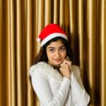 Jasnya Jayadeesh Instagram – Christmas isn’t just a day, it’s a frame of mind. Merry 🎄 Christmas ❤️
.
📸 @neethu_jayan2 😘😘😘
#merrychristmas #christmas #instamodels