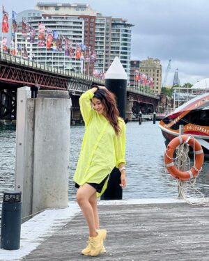 Jasnya Jayadeesh Instagram - Achante/brothernte/Apoopante/Mamante shirt annonilla chodyam nirodhichirikkunnu 😁❤️🤗
#sydneyaustralia ❤️.
Pc @neethu_jayan2 😘❤️