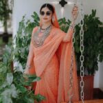 Jasnya Jayadeesh Instagram - Find the beauty in every moment. 🤍 Costume @ela_kshidesignerstudio_ Mua @makeoverbyshaima Dop @siju_doss Jewellery @allura_premium_bridal_rentals