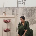 Jazz Sodhi Instagram - 🦚 #happyjazzsodhi #jazzsodhi #shooting #punjabisong #punjab #punjabimovies #pollywood #actorslife #makeup #hair Punjab (region)