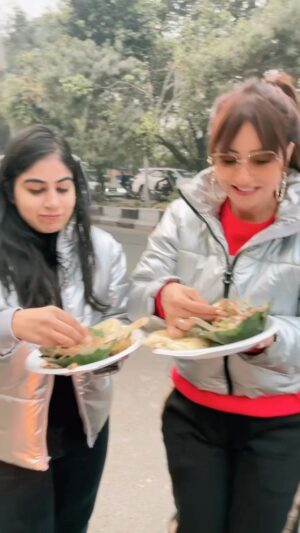 Jazz Sodhi Instagram - 🥳🥳🥳🥳🥳🥳🥳🥳

#happyjazzsodhi 
#streetfood #food #foodporn #foodie #foodphotography #foodblogger #instafood #foodstagram #indianfood #foodlover #yummy #foodgasm #foodies #delicious #homemade #streetfoodindia #foodiesofinstagram #tasty #indianstreetfood #instagood #bhfyp #foodtruck #desifood #healthyfood #foodpics #instagram #india