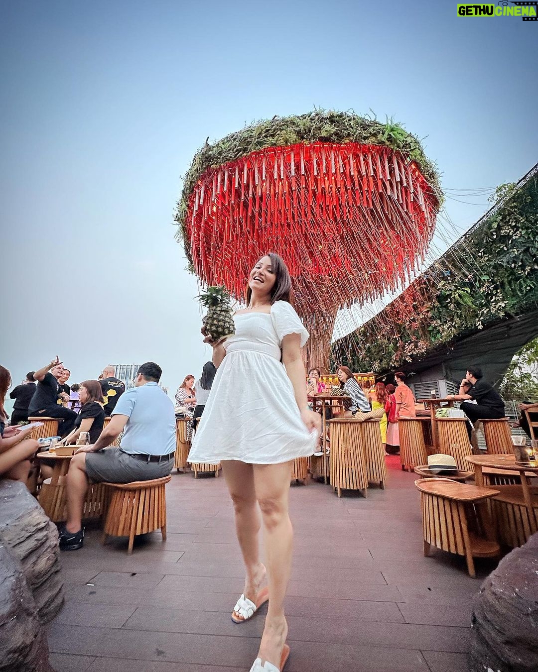 Jazz Sodhi Instagram - What happens on the rooftop πΎπ₯³ stays on the rooftop πππ π§π»ββοΈπ§π»ββοΈπ§π»ββοΈπ§π»ββοΈπ§π»ββοΈπ§π»ββοΈπ§π»ββοΈ Tichuca Rooftop Bar