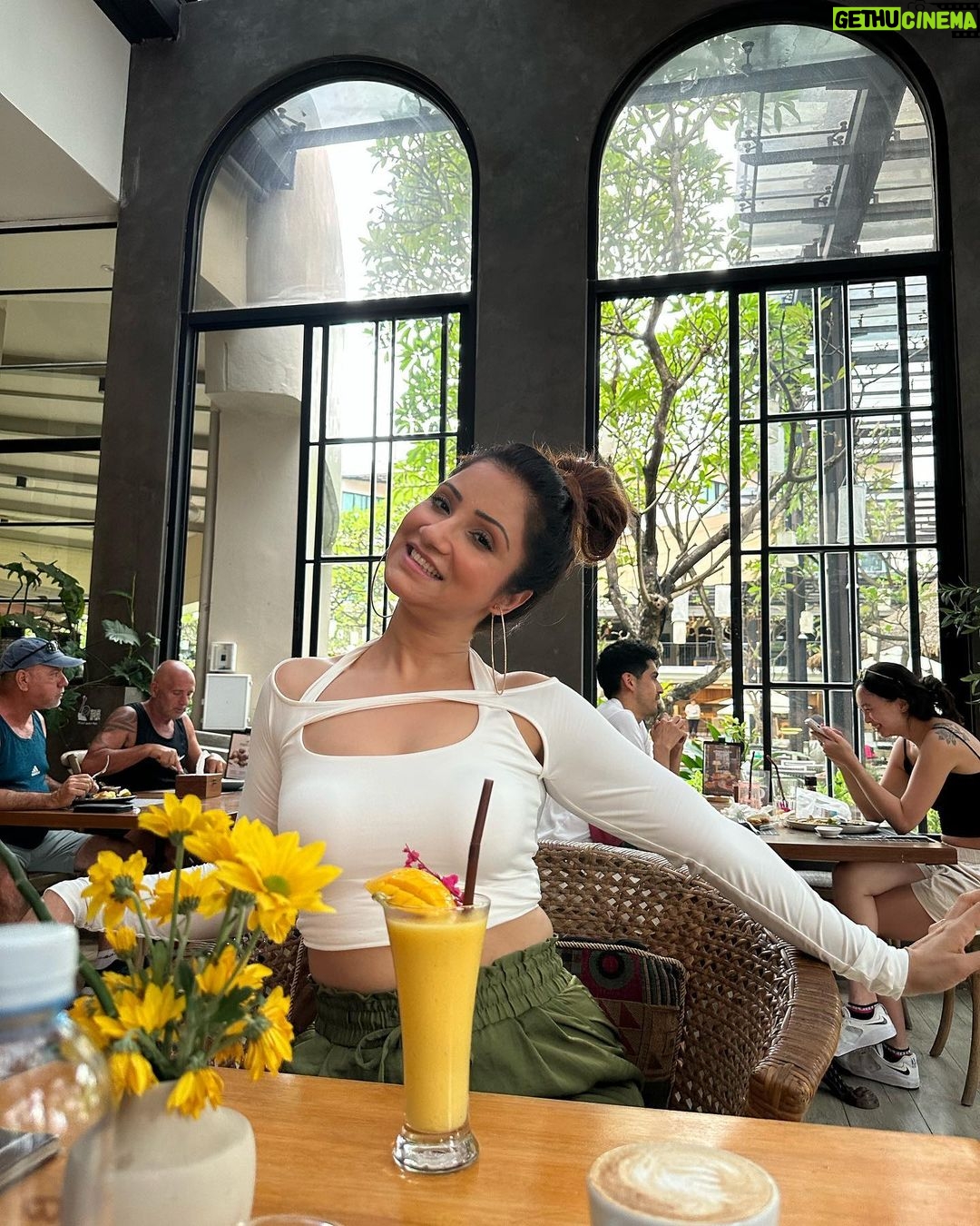 Jazz Sodhi Instagram - π§π»ββοΈπΈππ§‘ Hern Coffee and Bistro