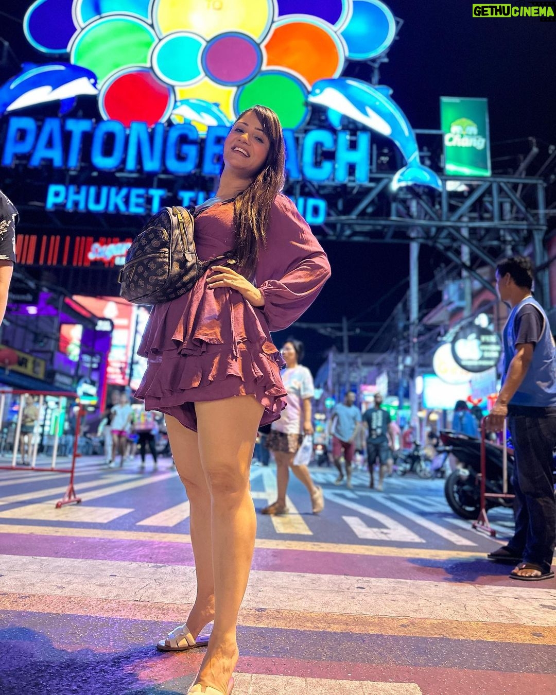 Jazz Sodhi Instagram - Hello Phuket 🧚🏻♀️🥳🌸. . . . . . #thailand #phuket #birthdaytrip #friendstrip #happygirl #blessed #beautiful Patong, Phuket Thailand