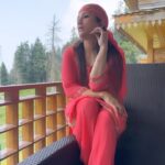 Jazz Sodhi Instagram – 🧚🏻‍♀️🧚🏻‍♀️🧚🏻‍♀️🧚🏻‍♀️🧚🏻‍♀️🧚🏻‍♀️🧚🏻‍♀️🧚🏻‍♀️ Khyber Resort Gulmarg