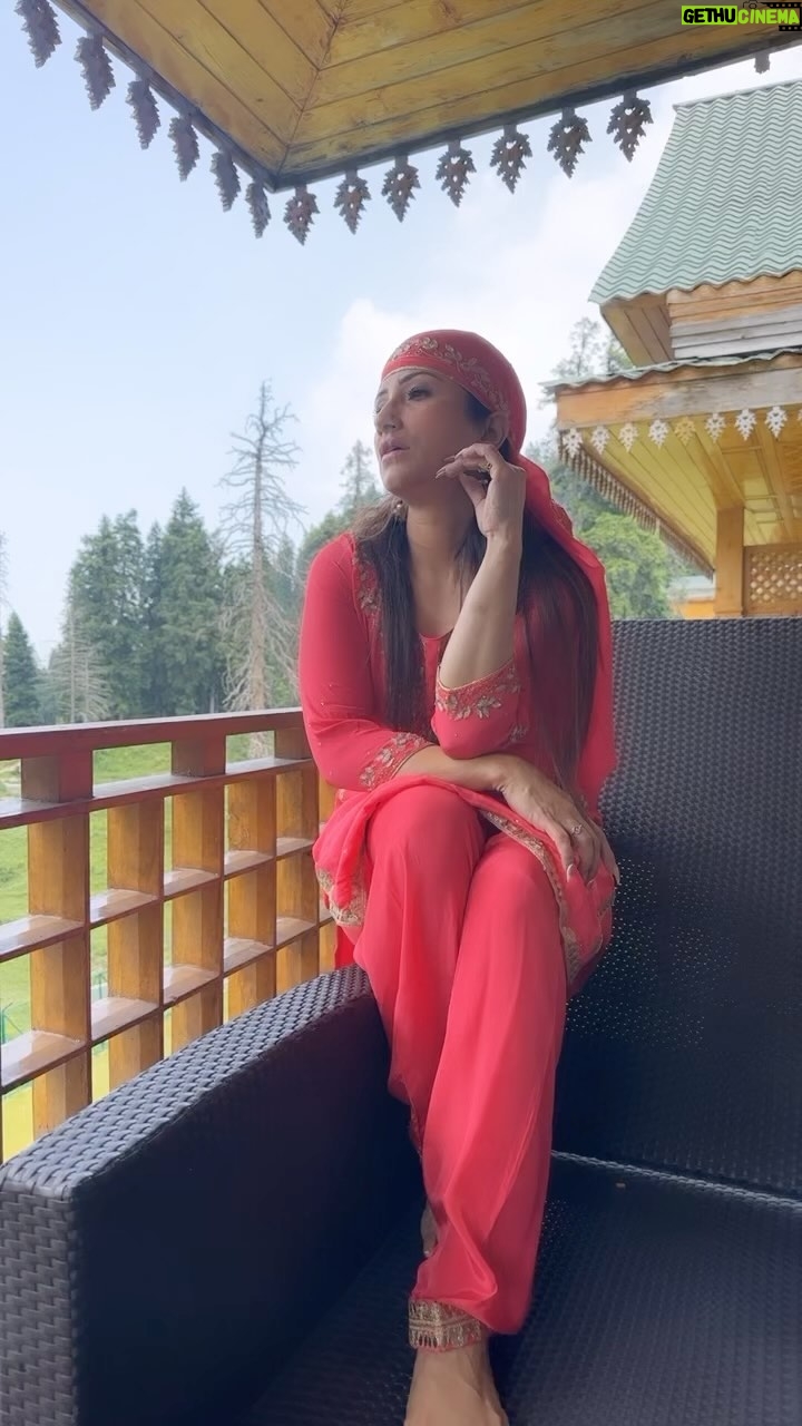 Jazz Sodhi Instagram - 🧚🏻♀️🧚🏻♀️🧚🏻♀️🧚🏻♀️🧚🏻♀️🧚🏻♀️🧚🏻♀️🧚🏻♀️ Khyber Resort Gulmarg