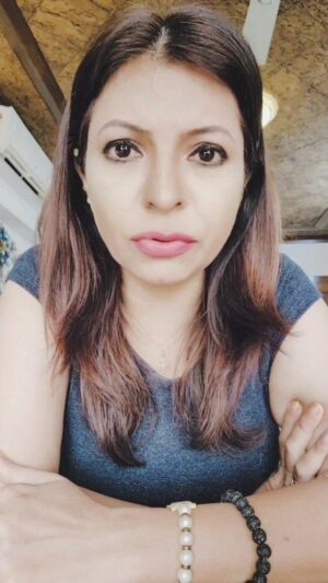 Jennifer Mistry Bansiwal Instagram - KAHANI AB TAK-
PART 1-
Starting today a series of videos about my in going case of sexualharassment against my Producer Asit Modi, Operation Head Sohil Ramani and Executive ProducerJatin Bajaj.
How it started? What happened? How I approached Police Authorities and various other officers? How they aren't helping, How am i running from office to office for justice leaving my daughter at home with in laws, How i have filed loads of paper work, How I went through the same mental and emotional trauma every time i write... The story is endless and so are the emotions...
it seems like I m the culprit waiting for hours and hours at their offices so that Authorities listen to me... the amount of struggle I have gone through no one should go through... meanwhile my friends, colleagues,  society stopped talking to me...
But... I will go to any level to get the justice
... no matter how much Authorities and witnesses are bribed or influenced... coz I m speaking the truth... it is my life purpose now to get justice... Karma is for real... If not jurisdiction, God is there to do justice...

In this video- How is all started

#jennifermistrybansiwal #jmb #sexualharassment #asitmodi #taarakmehtakaooltahchashmah #roshansodhi #roshanbhabhi #sohilramani #jatinbajaj #policeauthorities