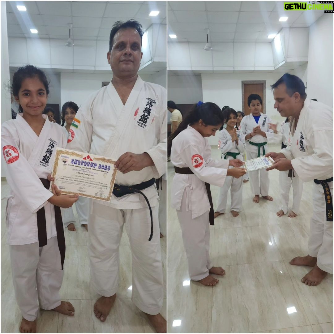 Jennifer Mistry Bansiwal Instagram - Lekissha won bronze medal in Kata and Kumite both in Shotocup... thanks @baduumesh for the training #jennifermistrybansiwal #jmb #lekisshamistrybansiwal #Lekissha #jenissha #bobbybansiwal #mayurbansiwal #karate #competition Andheri Sports Complex
