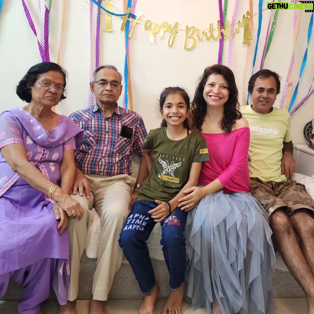 Jennifer Mistry Bansiwal Instagram - My princess turns 10 🧿... Happy bday Lekissha... God bless... I'm so grateful I have a daughter like you ... Wishing you everything you deserve and desire... #jennifermistrybansiwal #jmb #Lekissha #lekisshamistrybansiwal #jenissha #happybirthday Hiranandani Garden Powai