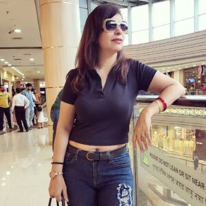 Jennifer Mistry Bansiwal Instagram - Just US...Mumma daughter shopping, eating, chatting time together ...
Enjoyed some beautiful moments with Lekissha🥰

#jennifermistrybansiwal #jmb #jenissha #Lekissha #lekisshamistrybansiwal #momdaughter