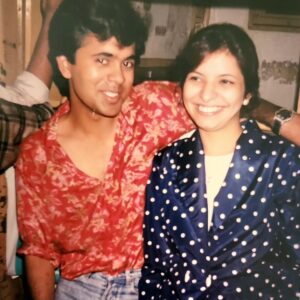 Jennifer Mistry Bansiwal Instagram - JAB WE MET... Throwback to the pics of a month after we met in 1998, pics are from the trip to Mumbai visit when I came to apply for air hostess interview with Bobby (my then boy friend)... Never knew will end up in totally different profession and settling in Mumbai... the only thing constant is US @bobbybansiwal 

Ps... Coat I m wearing was borrowed from a friend 

#jennifermistrybansiwal #bobbybansiwal #mayurbansiwal #jmb #jennybobby #throwback #thursdaythrowback