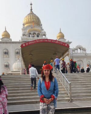 Jennifer Mistry Bansiwal Instagram - Gurupurab di lakh lakh Vadhaiya... happy Guru Nanak Jayanti...
Nanak Naam Chardi Kala Tere Bhane Sarbat da bhala...

#jennifermistrybansiwal #jmb #Lekissha #lekisshamistrybansiwal #bobbybansiwal #mayurbansiwal #jenissha #gurupurab #gurunanakjayanti