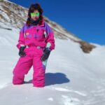 Jennifer Mistry Bansiwal Instagram - Fun in the snow... Pic by my Lekissha #jennifermistrybansiwal #jmb #manali #rohtangpass #snow Rohtang-Pass