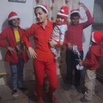 Jennifer Mistry Bansiwal Instagram - Merry Christmas... best Christmas ever ... Celebrated Christmas with my family after 23 years... giving away gifts to kids made them exuberant , the laughter on their faces made us content... dancing and having fun, the real spirit of Christmas time... #jennifermistrybansiwal #jmb #jenissha #Lekissha #lekisshamistrybansiwal #merrychristmas Jabalpur, Madhya Pradesh