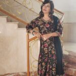 Jennifer Mistry Bansiwal Instagram - You never go out of style with the simplest Indian clothes... Outfit @banicollection1313 Pic @bobbybansiwal Muah @makeup_by_bhavikajain #jennifermistrybansiwal #bobbybansiwal # #mayurbansiwal #collaboration #salwarkameez Hiranandani, Powai