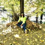 Jennifer Mistry Bansiwal Instagram - Celebrating my bday today according to parsi roz... Roz - Ardibehest Mah - Tir... Ps... like every year followed parsi custom taking bath on bday with milk mixed with haldi, sindoor, rice, flower and coin depicting health,beauty, prosperity and wealth (in freezing cold weather...) Thank you @bobbybansiwal and my cutie pie Lekissha for taking the pics... #jennifermistrybansiwal #jmb #birthday #parsibirthday Manali