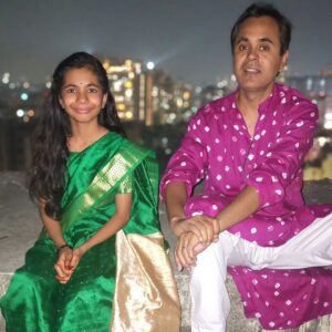 Jennifer Mistry Bansiwal Instagram - Karwa Chauth celebration 

Mehandi @taslim_mehndi_designer

#jennifermistrybansiwal
#jmb #bobbybansiwal
#mayurbansiwal #Lekissha #lekisshamistrybansiwal #jenissha
#karwachauth