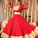 Jennifer Mistry Bansiwal Instagram - Red... the color of victory... victory over evil... May all of us have victory over the evil and bring the world to a better place... Happy Dusshehra Outfit: @gurukrupa_creation Photographer: @photo_vinayak Team: @zerographyvlogs & @clickmegood_ Stylist: @style_deintrepide Jewellery : @silver.kiosk Makeup: @makeoverbydipika Location: @nomimumbai Nomi Mumbai