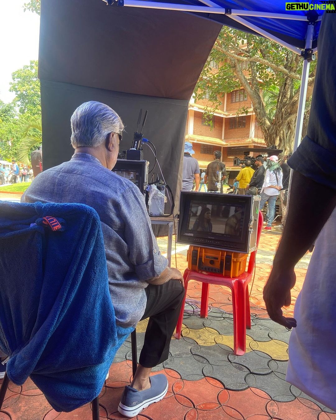 Jewel Mary - 5.1K Likes - Extremely proud and happy to be a part of #antony movie !!!
Getting huge response from everywhere
In theaters near u 🔥🔥🔥🔥🔥
@jojugeorgeactorofficial
@kalyanipriyadarshan
#joshiysir
@einstinmedia