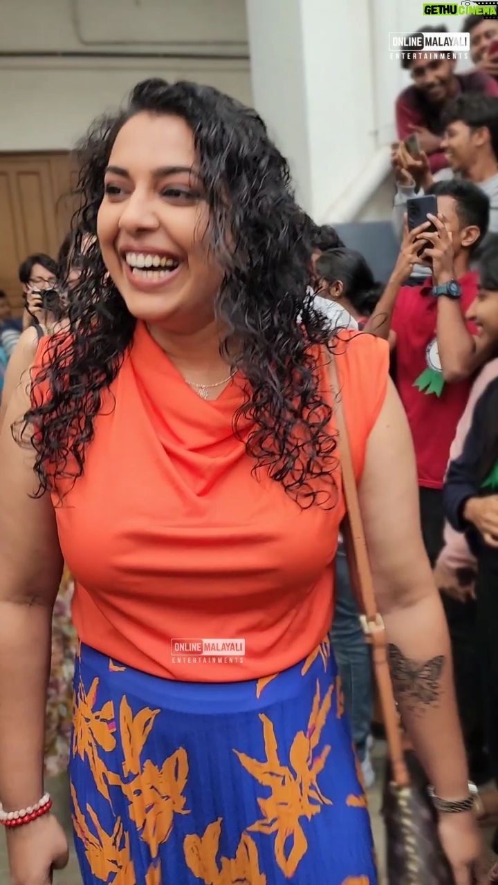 Jewel Mary - 3.7K Likes - മലയാളികളുടെ പ്രിയനായിക ജ്യൂവൽ മേരി.. ❤️❤️
#jewelmary @jewelmary.official
