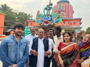 Jina Samal Instagram - ପବିତ୍ର କାର୍ତ୍ତିକ ପୂର୍ଣ୍ଣିମା ଉପଲକ୍ଷେ ରାଜ୍ୟ ବିଜେପି ସଭାପତି ଶ୍ରୀ ମନମୋହନ ସାମଲ ଓ ସ୍ଥାନୀୟ ନେତୃବୃନ୍ଦଙ୍କ ସହ ଭଦ୍ରକ ଜିଲ୍ଲା ଧାମରା ସ୍ଥିତ ମା' ଧାମରେଇଙ୍କ ମନ୍ଦିର ପରିଦର୍ଶନ କରି ମା' ଙ୍କ ଆଶୀର୍ବାଦ ଭିକ୍ଷା କରିବା ଅବସରରେ #zeenasamalpanigrahy #ଜିନା🙏