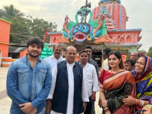 Jina Samal Instagram - ପବିତ୍ର କାର୍ତ୍ତିକ ପୂର୍ଣ୍ଣିମା ଉପଲକ୍ଷେ ରାଜ୍ୟ ବିଜେପି ସଭାପତି ଶ୍ରୀ ମନମୋହନ ସାମଲ ଓ ସ୍ଥାନୀୟ ନେତୃବୃନ୍ଦଙ୍କ ସହ ଭଦ୍ରକ ଜିଲ୍ଲା ଧାମରା ସ୍ଥିତ ମା' ଧାମରେଇଙ୍କ ମନ୍ଦିର ପରିଦର୍ଶନ କରି ମା' ଙ୍କ ଆଶୀର୍ବାଦ ଭିକ୍ଷା କରିବା ଅବସରରେ #zeenasamalpanigrahy #ଜିନା🙏