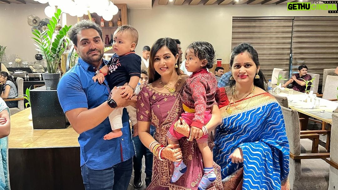 Jina Samal Instagram - #family #famjam #celebration #aniversary #goodvibes #specialday ❤️🧿❤️😇 Pipul Padmaja Premium Hotel & Convention