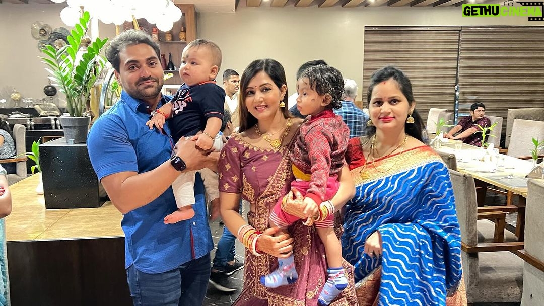 Jina Samal Instagram - #family #famjam #celebration #aniversary #goodvibes #specialday ❤️🧿❤️😇 Pipul Padmaja Premium Hotel & Convention