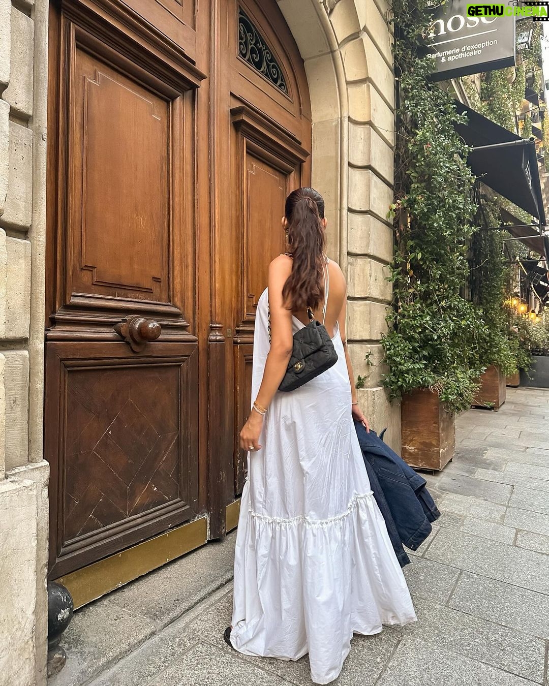 Juhi Godambe Instagram - Sunday in Paris photo dump, shopping, coffees and lots of food 👌🏼 . . Wearing @labelankitajain #jginparis Paris, France