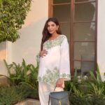 Juhi Godambe Instagram - 35 weeks 💕🌼 . . Wearing @koshurindia
