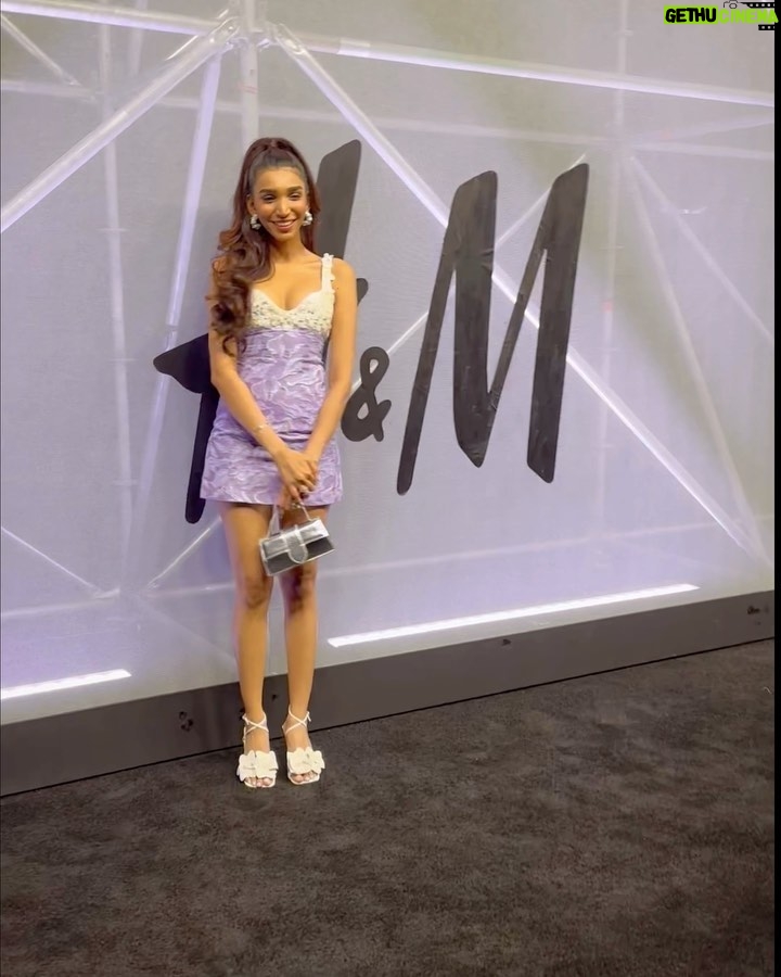 Juhi Godambe Instagram - From the most epic night at the #MuglerHM collection launch in New York 💥 @muglerofficial @hm . . . #hmindia #jginnewyork New York, New York