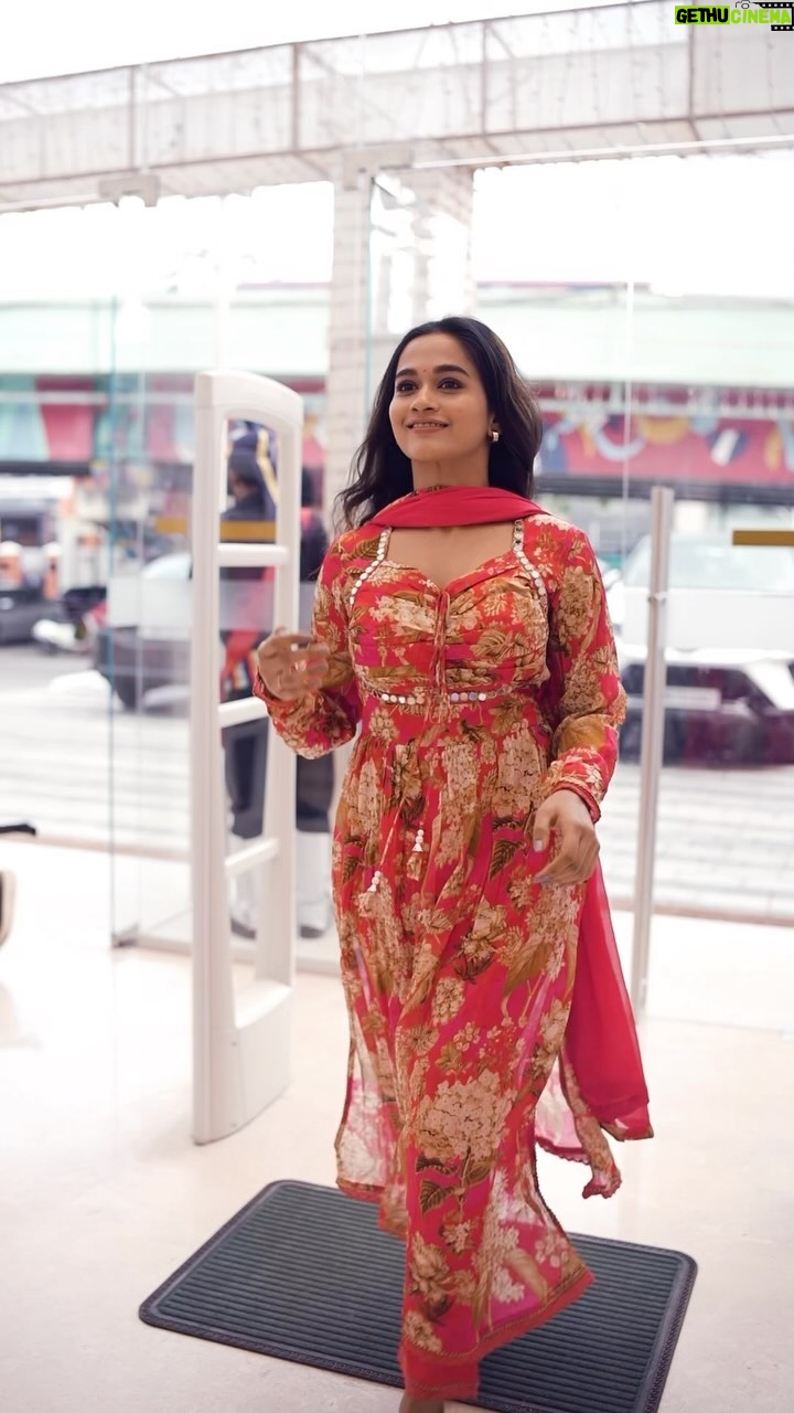 Kaavya Arivumani Instagram - The one shop for all festival shopping !