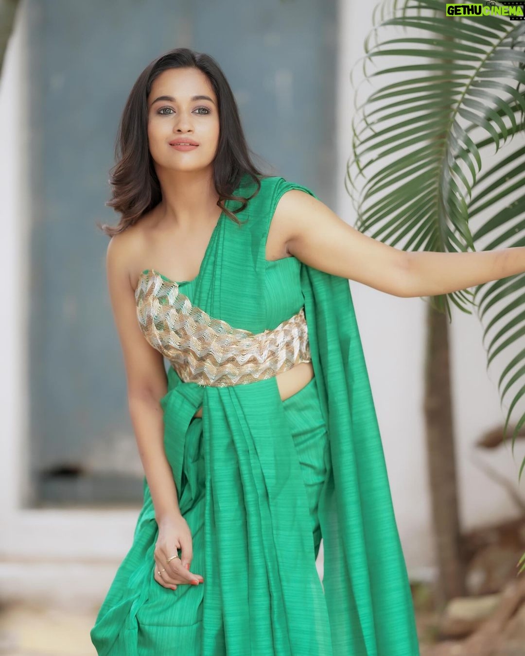 Kaavya Arivumani Instagram - Green-tastic ππ Costumes - @f2f_designerboutique Stylist - @keziah_costume_stylist Photographer - @camerasenthil Makeup - @jeevya_makeoverartistry Hair - @purpleplusnagu Shoot Organized by @rrajeshananda