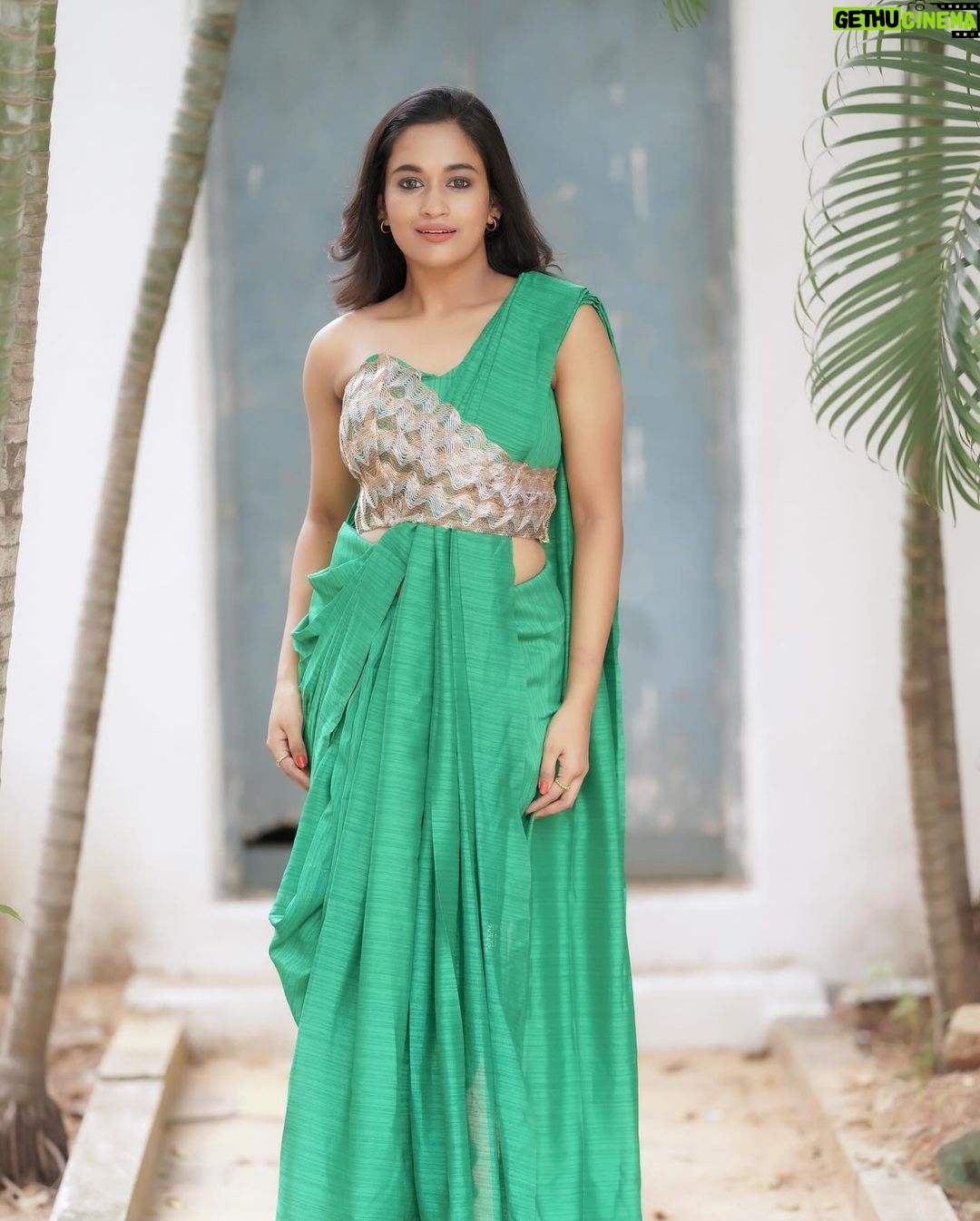 Kaavya Arivumani Instagram - Green-tastic ππ Costumes - @f2f_designerboutique Stylist - @keziah_costume_stylist Photographer - @camerasenthil Makeup - @jeevya_makeoverartistry Hair - @purpleplusnagu Shoot Organized by @rrajeshananda