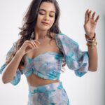 Kaavya Arivumani Instagram - Letting the blue fire burn🔹🌀🐬 @dhanush__photography @kalaiartistry @shri_she @vybn_studio #kaavya#kaavyaarivumani