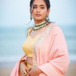 Kaavya Arivumani Instagram - Feelin goldyy in my element ⚜️👑 Ft @kaavyaarivumanioffl shot by @studio212_photography Styled @indu_ig Makeup @vishaa_hairandmakeup Hairdo @anu_hairstylist_sareedrapist Wearing @maolia_3 Jewelry @fineshinejewels #kaavya#kaavyaarivumani
