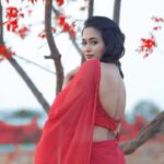 Kaavya Arivumani Instagram - Red nga❤️ #little throwback., shot on April month 🫶🏻 .,I look little chubby ! @raghul_raghupathy @knotweddinghouse @jeevya_makeoverartistry @retouch_by_gokul