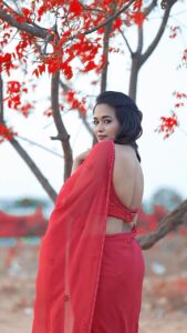 Kaavya Arivumani Instagram - Red nga❤️ #little throwback., shot on April month 🫶🏻 .,I look little chubby ! @raghul_raghupathy @knotweddinghouse @jeevya_makeoverartistry @retouch_by_gokul