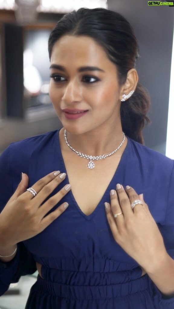 Kaavya Arivumani Instagram - I visited the NAC Jewellers Dazzling Diamond Festival, that is happening till 6th August across stores. With 50 years of expertise in diamonds, they have a wide variety ranging from office wear, party wear, daily wear to gifting & bridal. I personally like their daily wear & light weight jewellery. It’s always a joy to find that perfect jewellery that you can wear with anything and cherish for years to come. So don’t miss it, visit NAC Jewellers to get your old diamond jewellery exchanged or buy new diamond jewellery and avail exciting offers. #nacjewellers #diamondsbynac #diamondjewellery #diamondexchange