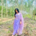 Kaavya Arivumani Instagram - Out here leavinnn! ✨ Swipe left to see the randoms!!📸 Salwar suit from @sarees_wholesale_collection #kaavya#kaavyaarivumani