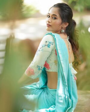 Kaavya Arivumani Instagram - All the feels💚

Costumes - @ivalinmabia
Photographer - @camerasenthil
Makeup - @jeevya_makeoverartistry
Hair - @purpleplusnagu
Shoot Organized by @rrajeshananda

#kaavya#kaavyaarivumani #insta #instagood