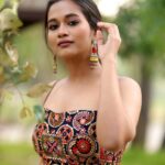Kaavya Arivumani Instagram - I look more chubbier than now,since it was shot five months back ! ☺️💓 @indu_ig @haran_official_ @deepika_hairstyles @deepz_beautyjourney @theneedlecraft.world @the_beta_girl #kaavya#kaavyaarivumani