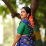 Kaavya Arivumani Instagram - ஏம்மா கனகா .,ஒ௫ போட்டா எடுக்கல்லாமா?🌺 @dhanush__photography #kaavya#kaavyaarivumani