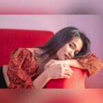 Kaavya Arivumani Instagram - Floral forever🥀🎴 @sathyaphotography3 #kaavya#kaavyaarivumani