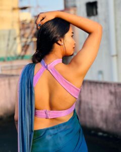 Kaavya Arivumani Instagram - Okay but saree💜 @keziah_costume_stylist @hafsaaddotcom @beufashions #kaavya#kaavyaarivumani