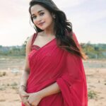 Kaavya Arivumani Instagram – இனிய தமிழ் புத்தாண்டு நல்வாழ்த்துக்கள்❤️

Makeup and hair:@jeevya_makeoverartistry ♥️
Saree and blouse :🥰@knotweddinghouse 
📸@raghul_raghupathy 
@retouch_by_gokul 

#kaavya#kaavyaarivumani