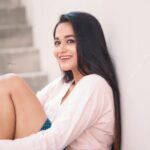 Kaavya Arivumani Instagram - Main character line!🖤🌸 @sathyaphotography3 #kaavya#kaavyaarivumani #instagram #instalike #india #cinema#kollywood